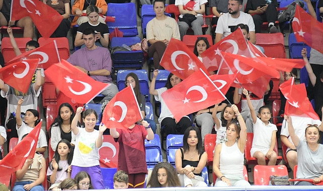 Milliler Galibiyetle Başladı