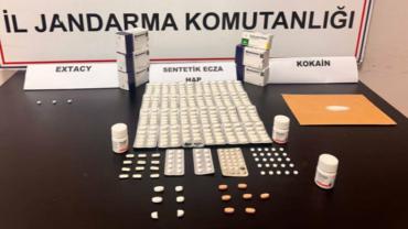 UYUŞTURUCU OPERASYONLARINDA 4 GÖZALTI