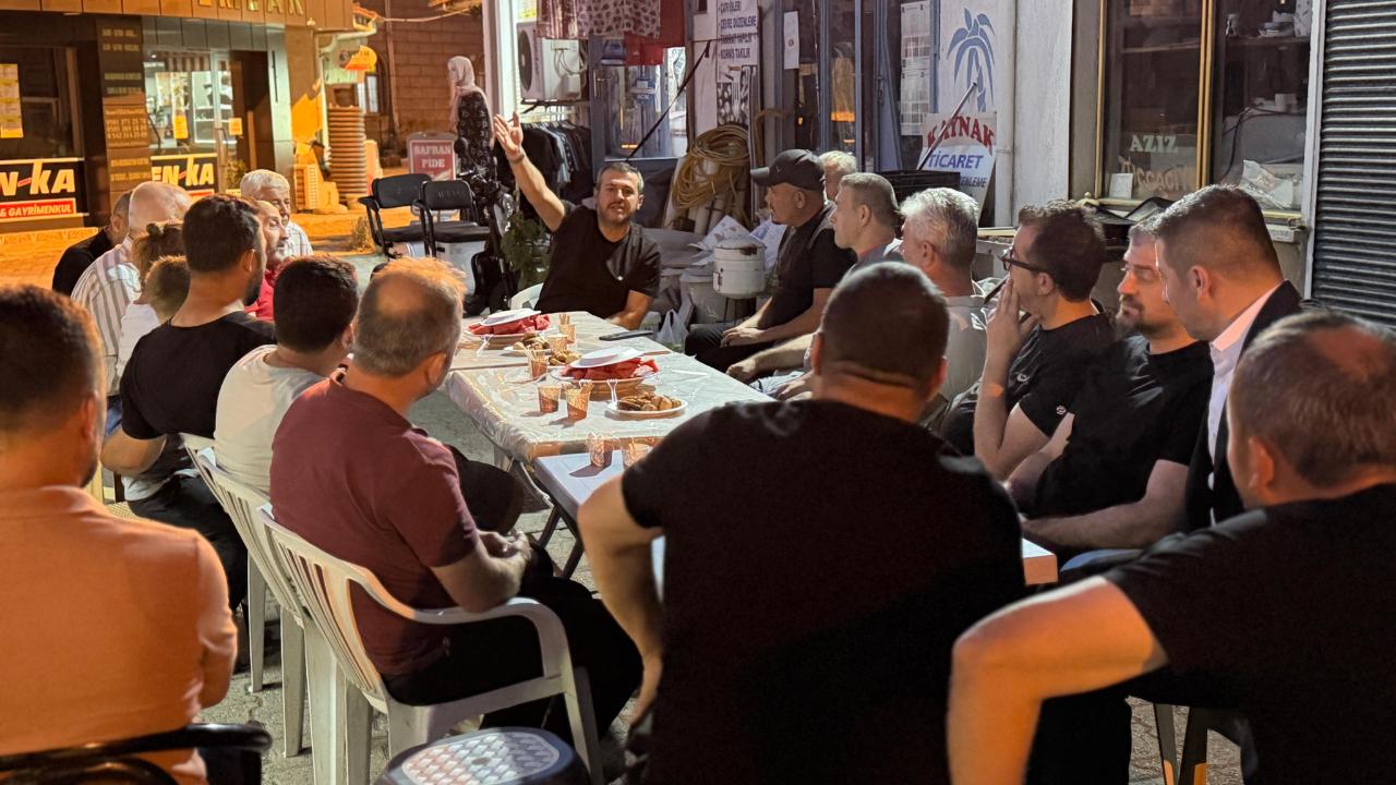 BAŞKAN ÇETİNKAYA GECE GÜNDÜZ SAHADA