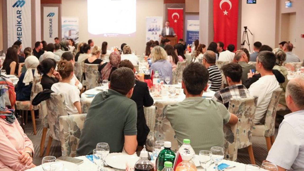 BİOCODEX'TEN MEDİKAR HASTANESİ'NDE ECZANE TEKNİSYENLERİNE YÖ