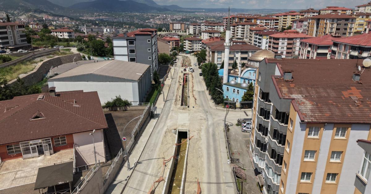 Karabük’te Devam Eden Konut ve Altyapı Yatırımları Yerinde İ